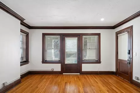 304 Gladstone Blvd, Kansas City, MO 64124