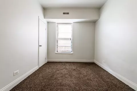 5046 S Champlain Ave, Chicago, IL 60615 photo 14