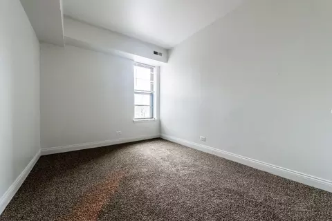 5046 S Champlain Ave, Chicago, IL 60615 photo 6