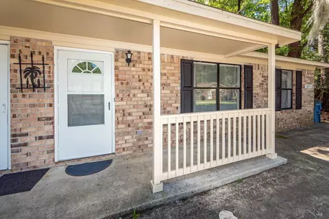 819 Sandpiper Dr, Ladson, SC 29456