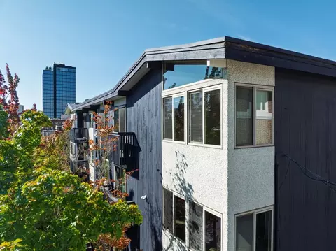 1600 NE 47th St, Seattle, WA 98105