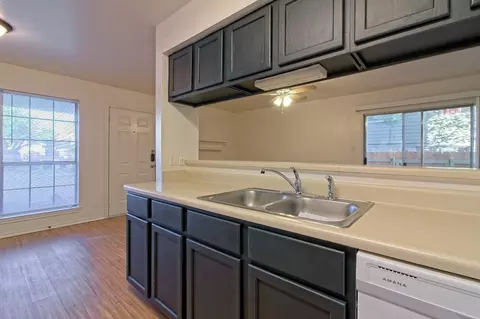 2211 Creekside Ln, Georgetown, TX 78626 photo 8