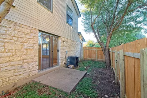 2211 Creekside Ln, Georgetown, TX 78626 photo 21