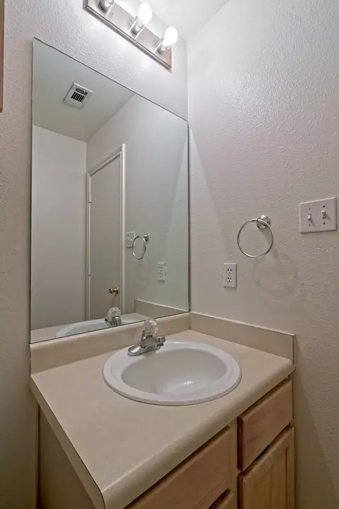 2211 Creekside Ln, Georgetown, TX 78626 photo 17