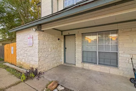 2211 Creekside Ln, Georgetown, TX 78626