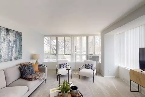 3233 S King Dr, Chicago, IL 60616
