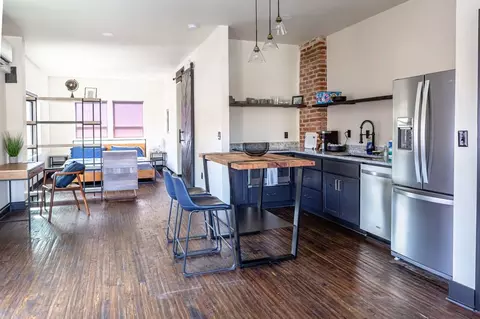 140 E 21st St, Tulsa, OK 74114
