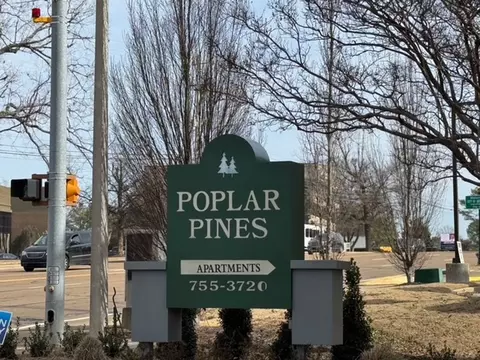1867 Poplar Pines Dr, Memphis, TN 38119