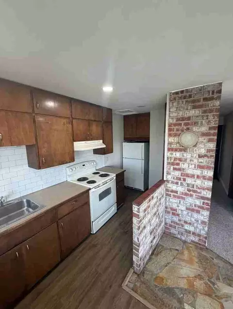 852 W Nickerson St, Seattle, WA 98119