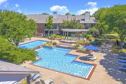 1130 Bear Creek Pkwy, Euless, TX 76039