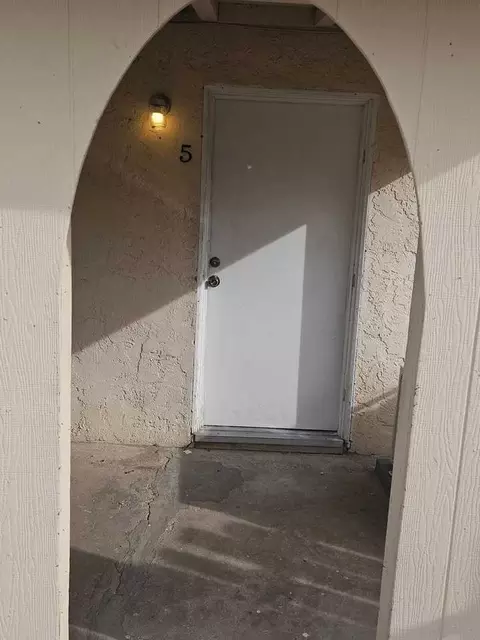 336 Moser Ave, Bullhead City, AZ 86429