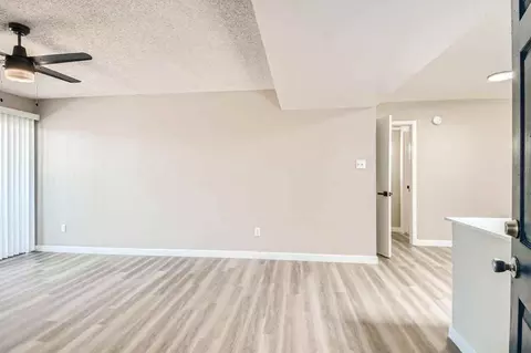 2045 S Mcclintock Dr, Tempe, AZ 85282 photo 5