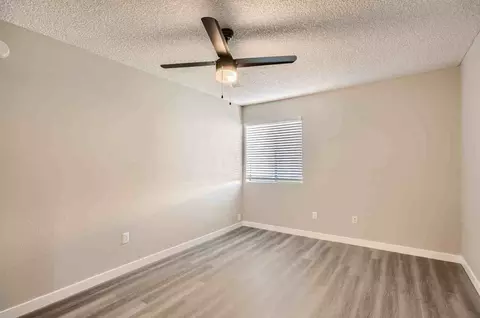 2045 S Mcclintock Dr, Tempe, AZ 85282 photo 17