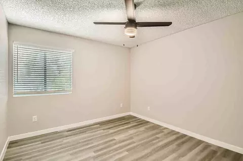 2045 S Mcclintock Dr, Tempe, AZ 85282 photo 8