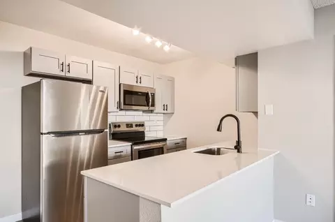 2045 S Mcclintock Dr, Tempe, AZ 85282 photo 11