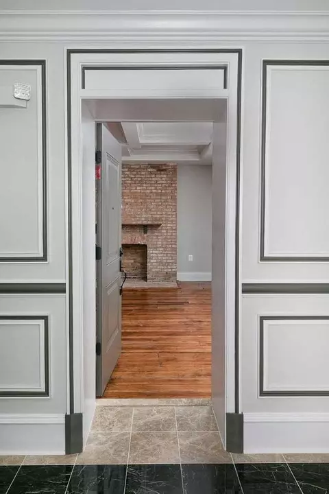 814 Cathedral St, Baltimore, MD 21201