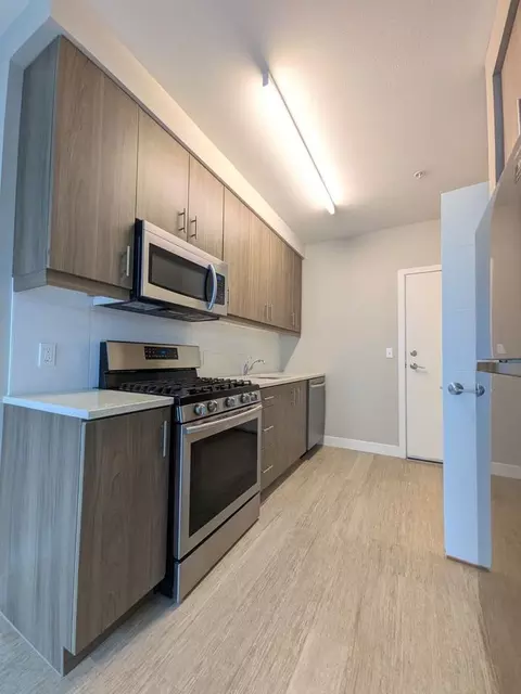 2880 SE Division St, Portland, OR 97202