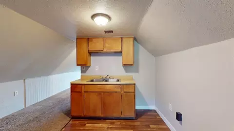 3339 W 84th St, Cleveland, OH 44102