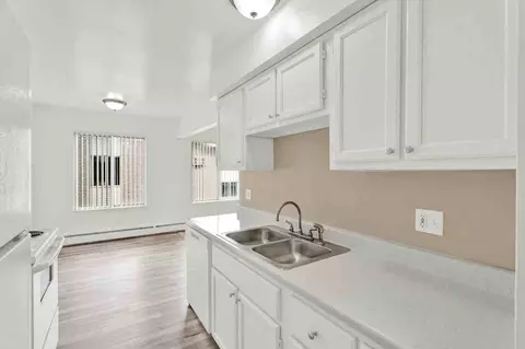 7080 Niagara St, Romulus, MI 48174 photo 10
