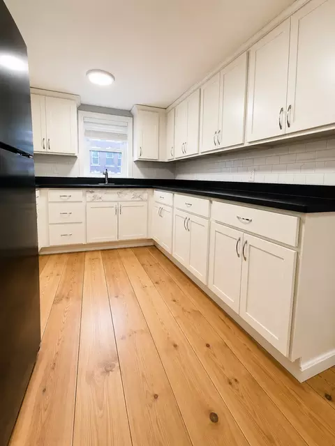 15 S State St, Concord, NH 03301