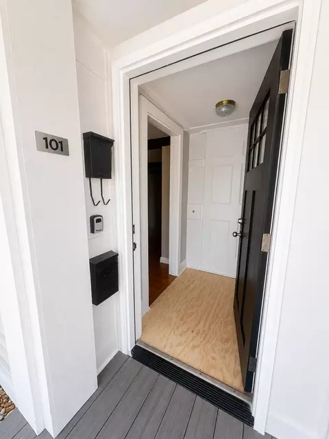 15 S State St, Concord, NH 03301