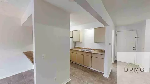 319 E Hillsdale St, Lansing, MI 48933 photo 7