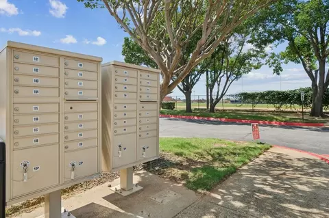 1304 Raider Dr, Euless, TX 76040 photo 28