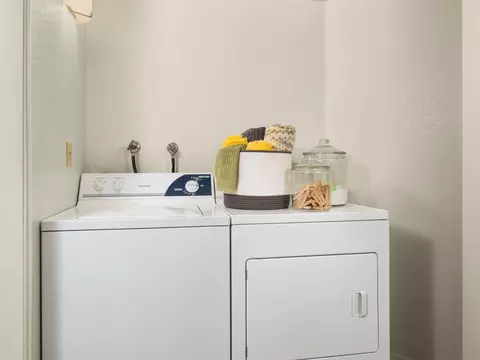 400 Appian Way, Pomona, CA 91766 photo 12