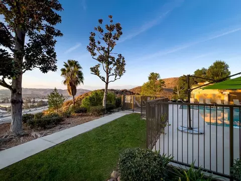 400 Appian Way, Pomona, CA 91766 photo 25