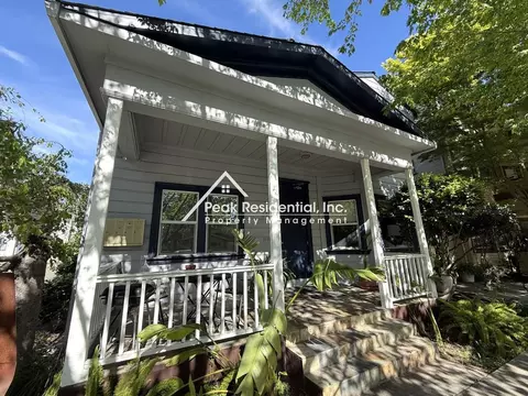 712 20th St, Sacramento, CA 95811