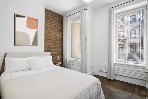 200 E 11th St, New York, NY 10003