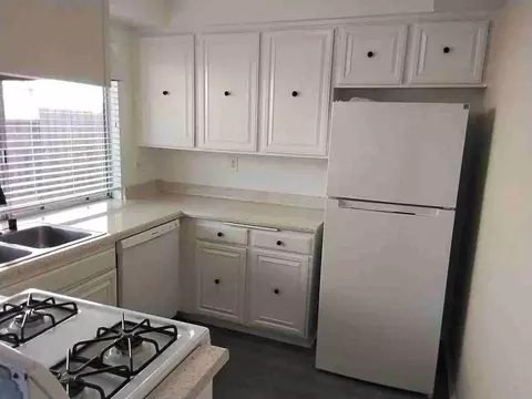 7261 La Mancha Cir, Huntington Beach, CA 92647