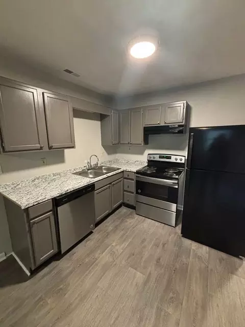 1802 Hamill Rd, Chattanooga, TN 37343