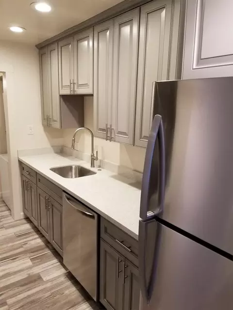 2616 T St, Sacramento, CA 95816