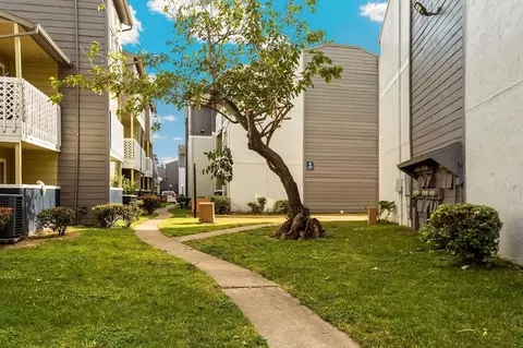 7500 Bellerive Dr, Houston, TX 77036