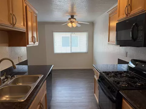 4907 14 Hayter Ave, Lakewood, CA 90712