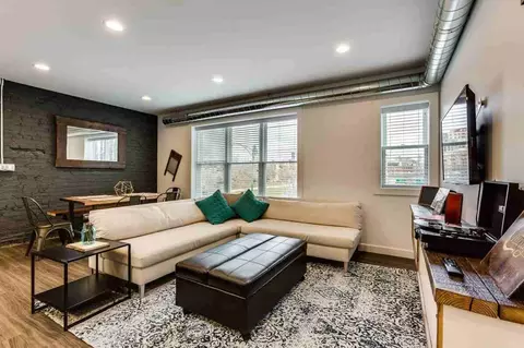 706 N Racine Ave, Chicago, IL 60642