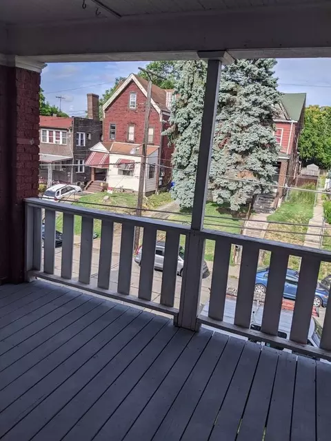 3244 Dawson St, Pittsburgh, PA 15213