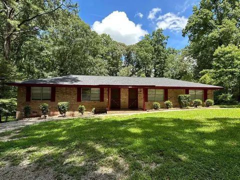 6694 Maxwell Dr, Lithia Springs, GA 30122