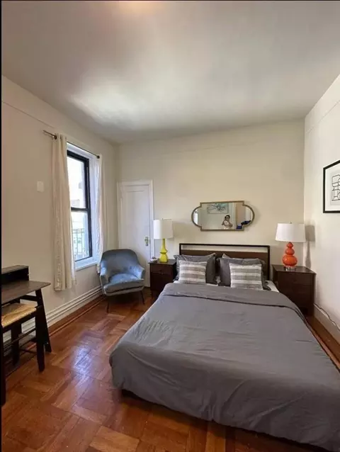 200 E 11th St, New York, NY 10003