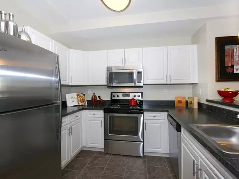 12 Highpoint Cir, Quincy, MA 02169 photo 11