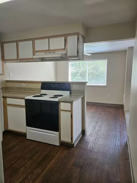 4850 SW 11th St, Gresham, OR 97080 photo 3