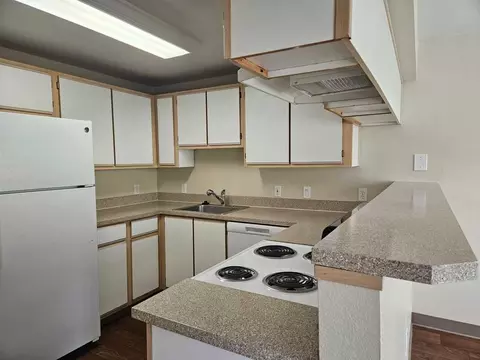 4850 SW 11th St, Gresham, OR 97080