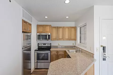 1500 E Kilgore Rd, Kalamazoo, MI 49001