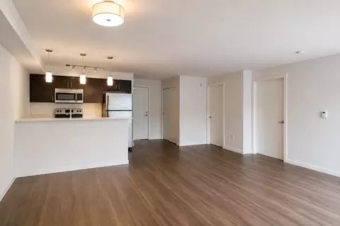 450 Central Way, Kirkland, WA 98033