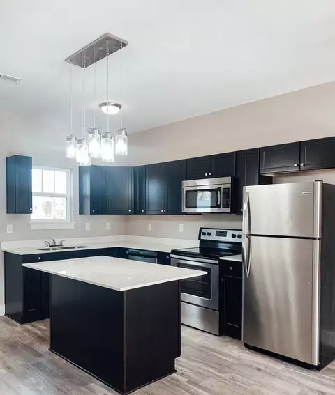 Halo Dr, Wellford, SC 29385