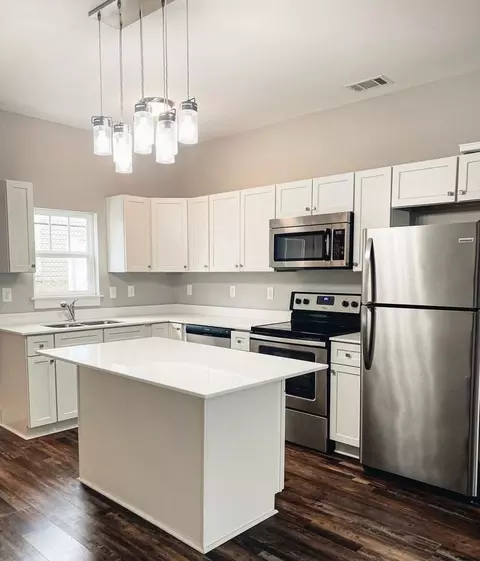 Halo Dr, Wellford, SC 29385