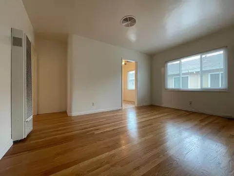 2308 X St, Sacramento, CA 95818