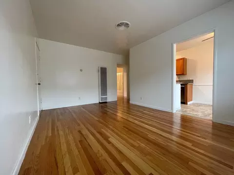2308 X St, Sacramento, CA 95818
