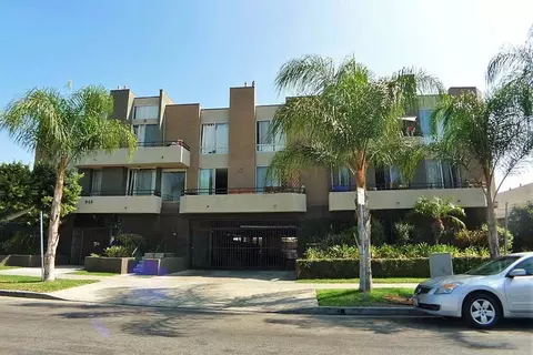 940 N Ardmore Ave, Los Angeles, CA 90029